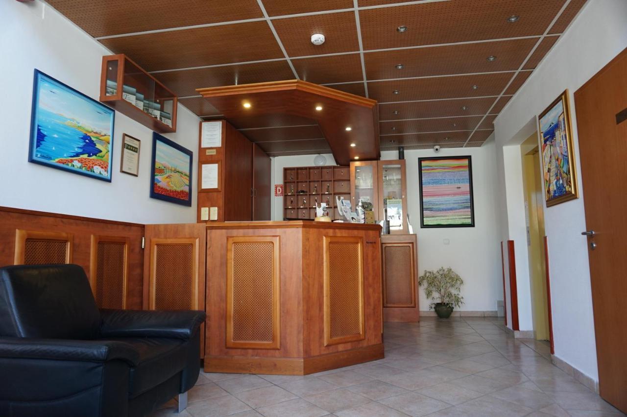 Toldi Fogado Hotel