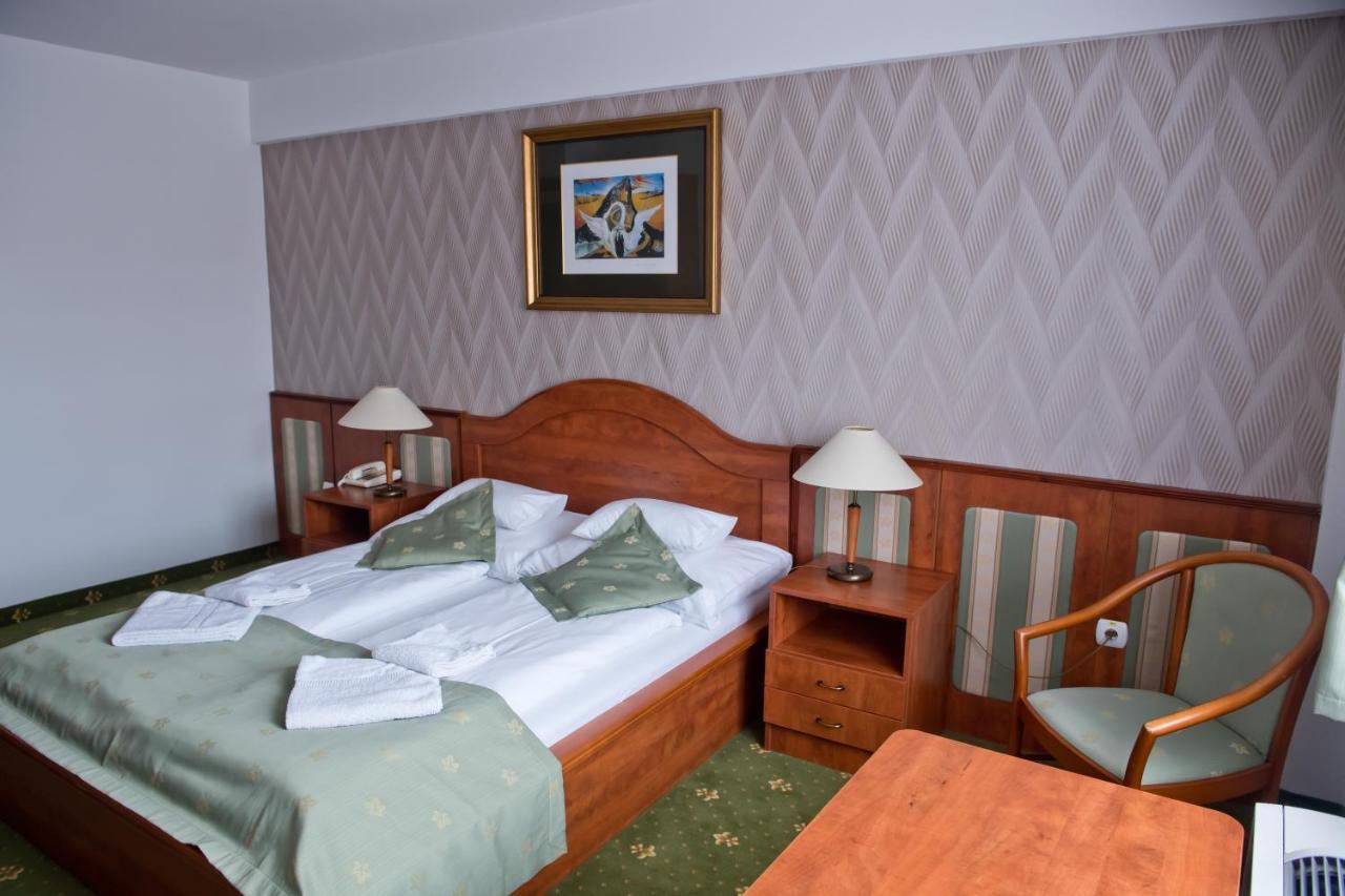 Toldi Fogado Hotel